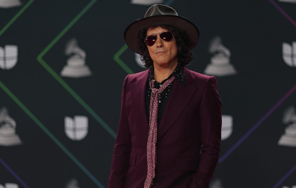 Después de 35 años de carrera, Enrique Bunbury anuncia su retiro