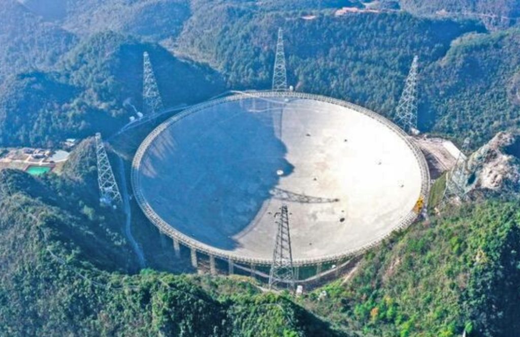 Científicos chinos detectan posibles señales extraterrestres