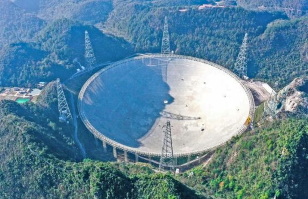 Científicos chinos detectan posibles señales extraterrestres